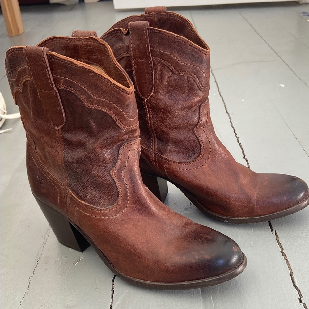 FRYE Brown Leather Western Cowboy Pull-On Ankle Boots